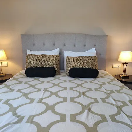 Boutique House, Colina Del Emperador מלון לה מנגה דל מר מנור