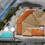 Boutique House, Colina Del Emperador 호텔 라망가델마르메노