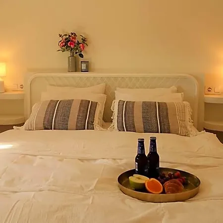 Boutique House, Colina Del Emperador Hotel *